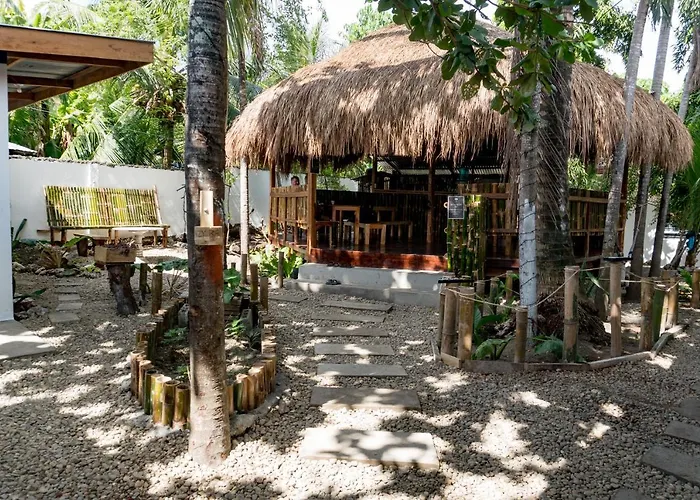 Crazy Bears Hostel Moalboal